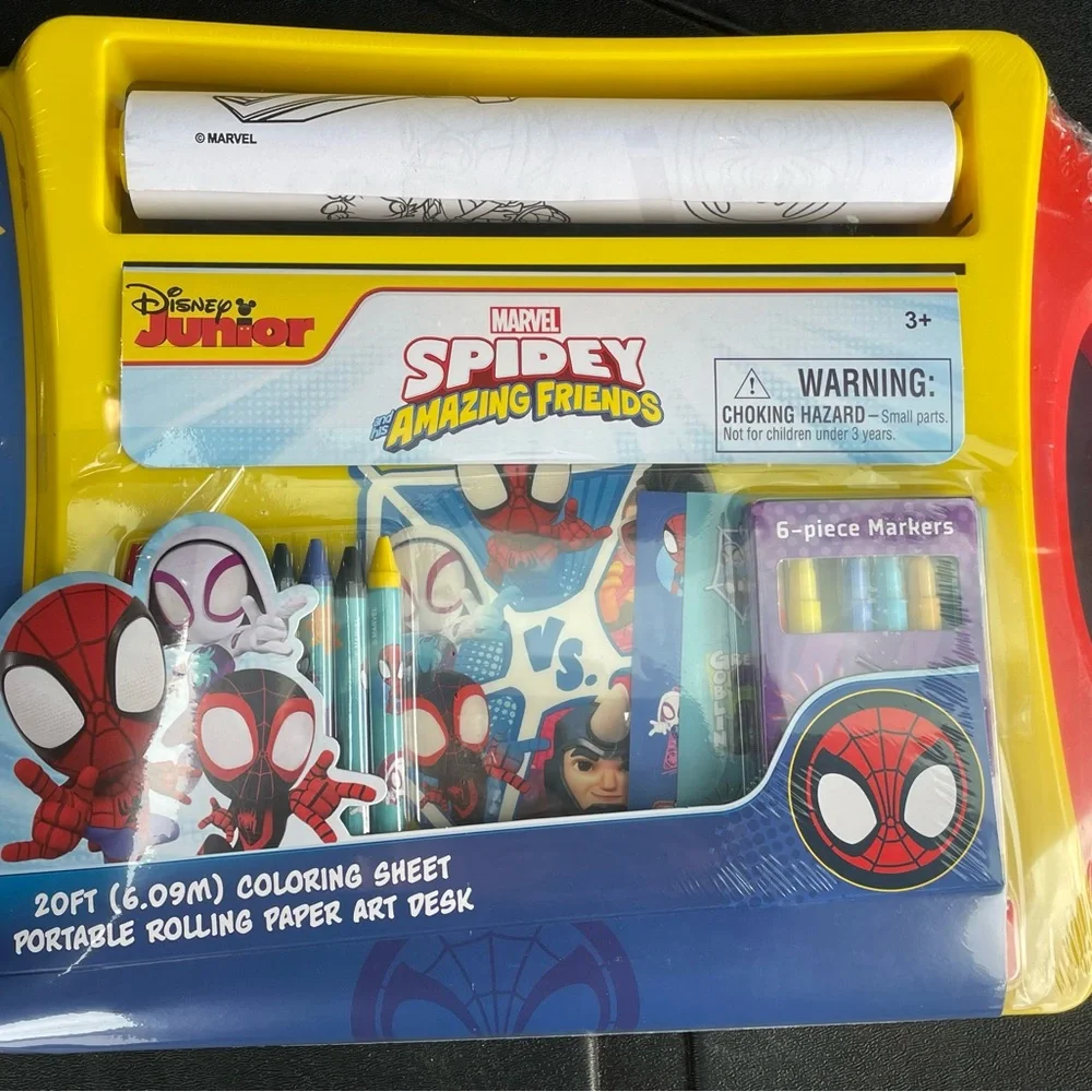 Disney Junior Marvel Spidey Art Desk